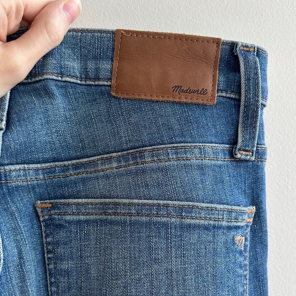 Madewell Distressed Mid-Rise Skinny Blue Cuffed Jeans, Medium Wash, Size 26 - Picture 16 of 16